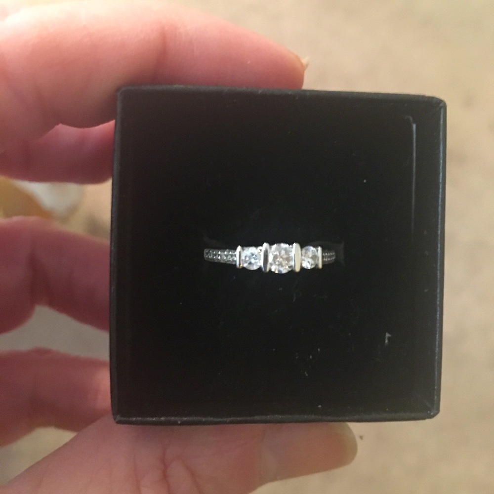Kay Jewelers diamond engagement ring